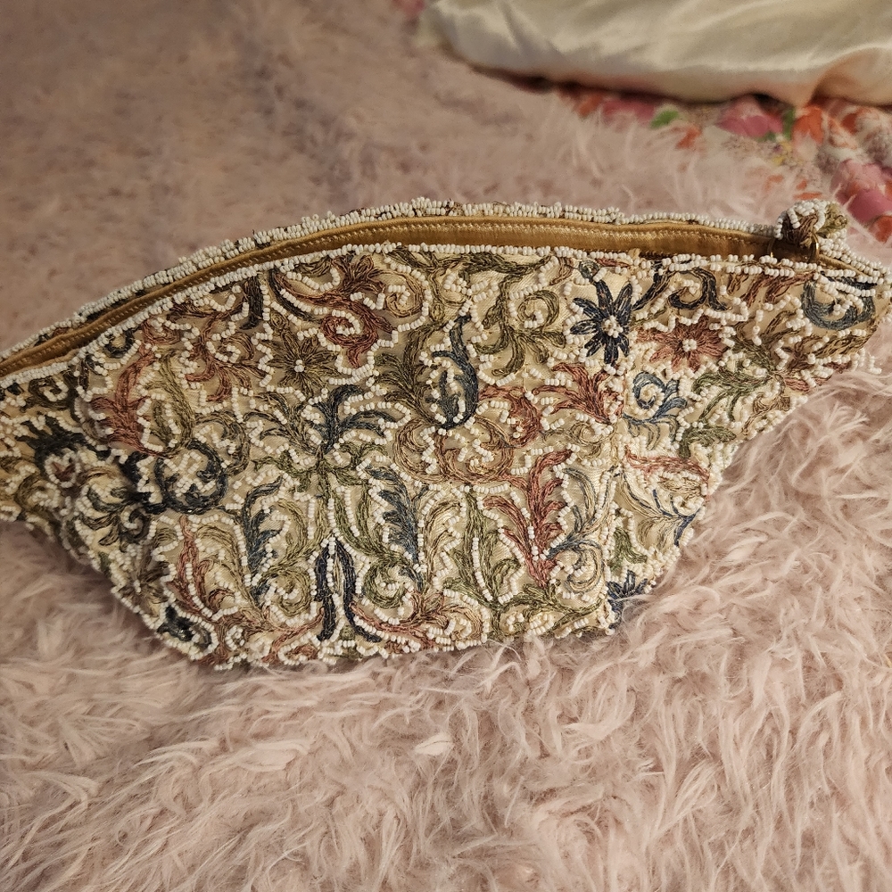 COPY - 70 YEAR OLD HAND BEADED JOSEF PURSE.